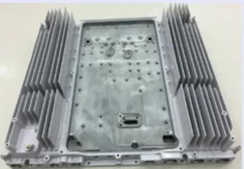 Die-cast filter housing with deep cavities and narrow ribs